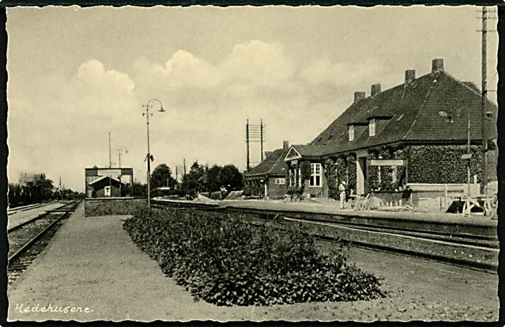 Hedehusene jernbanestation. Aage Skov no. 17013.