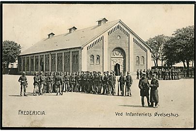 Fredericia. Ved Infanteriets Øvelseshus. Banegaards Kiosken no. 1719.