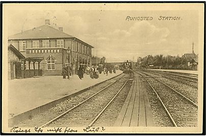 Rungsted Station med lokomotiv. Peter Alstrup no. 809.