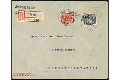 10 øre og 60 øre Chr. X på anbefalet brev fra Odense d. 9.5.1921 til Slezska Ostrava, Tjekkoslovakiet. Laksegl bortklippet. 