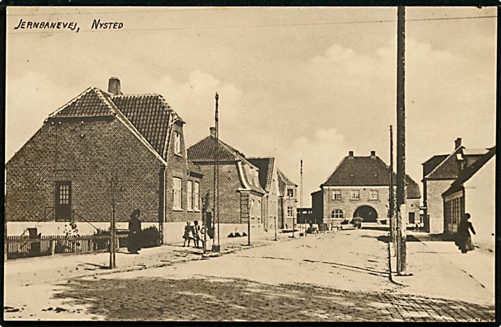 Nysted. Jernbanevej med stationen. E. Ross Svenningsen u/no. 