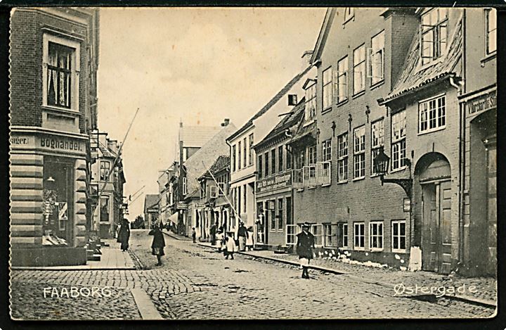 Faaborg. Østergade med mange butikker. C.C,U, Johnsen no. 2200.