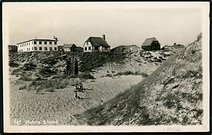 10 øre Regentjubilæum på brevkort (Henne Strand. Pors no. 747) annulleret med udslebet stjernestempel HENNE STRAND og sidestempel Henne d. 13.7.1937 til København.