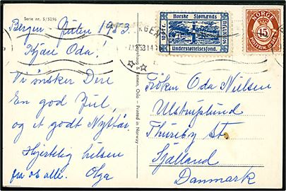 15 øre Posthorn og 10 øre Norske Sjømænds Understøttelsesfond på julekort fra Bergen d. 17.12.1953 til Thureby, Danmark.