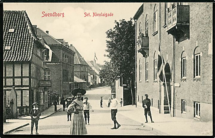 Svendborg. Sct. Nicolaigade. Warburgs Kunstforlag no. 4674. 