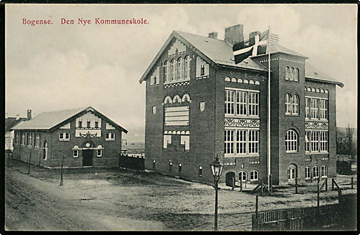 Bogense. Den nye Kommuneskole. J.J.N. no. 2957.