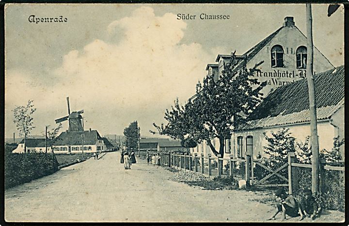 Aabenraa, Søndre Chaussee med strandhotel og mølle i baggrunden. M. Glückstadt & Münden no. 32749.