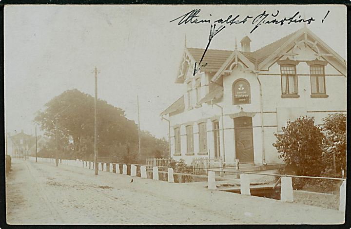 Rødding, Østergade 18, Slagter Cornelius Hamkens hus. Fotokort u/no. Brugt som ufrankeret feltpostkort stemplet Arnum (*(Schleswig)* d. 21.8.1915.