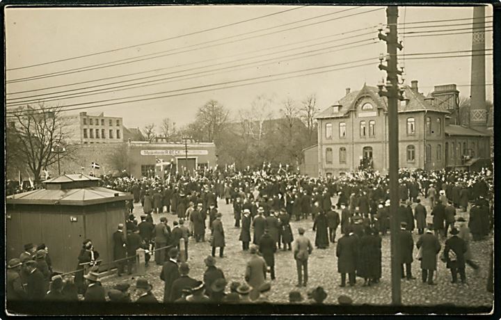 Genforening. Gram, forsamling på dagen efter afstemning i 1. Zone 1920. Fotokort u/no.