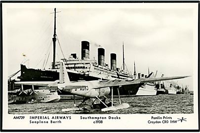 Southampton Docks 1938 med Imperial Airways vandflyver Short S.20 Mercury G-ADHJ Mercury og i baggrunden Short Empire G-AFBK	Coolangatta, samt passagerskibet S/S Berengaria. 