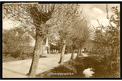 Brøndbyvester. Gadeparti. Glostrup Boghandel u/no. 