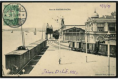 Haydarpaşa, kendt som havnen ved Haidar-Pasha. Med jernbane spor og flere godstog sæt. 
