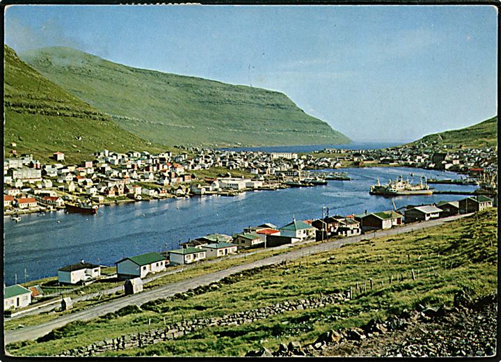 70 øre Klipper og Børnehjælpfonden mærke med blå rand på brevkort (Klaksvik) stemplet Tórshavn d. 16.12.1975 til Fugley.