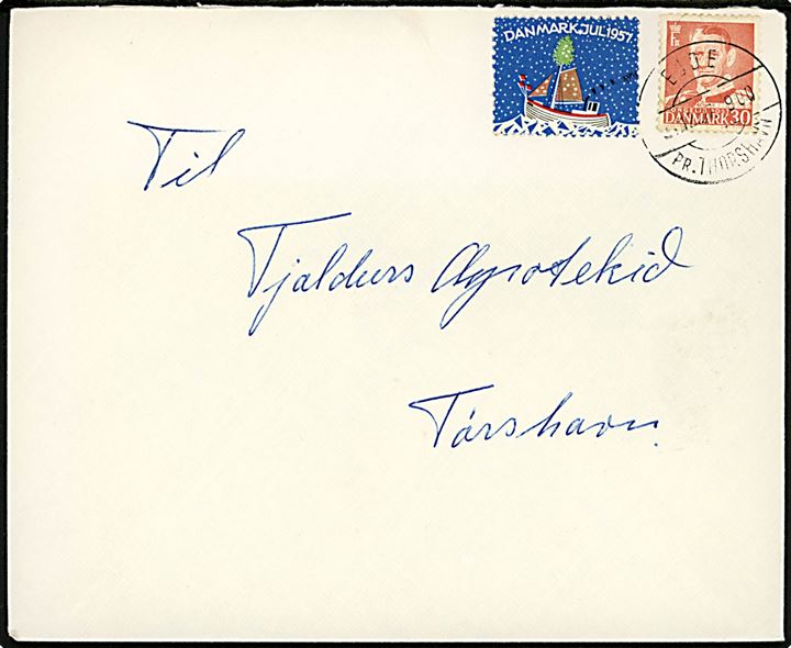 30 øre Fr. IX og DANSK Julemærke 1957 på brev annulleret med pr.-stempel Ejde pr. Thorshavn d. 21.12.1957 til Tórshavn.