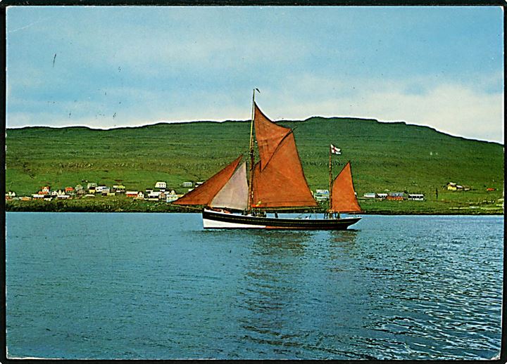 50 øre Fr. IX og Føroya Barnaheim mærke på brevkort (Fiskesmakke Westward Hoo) annulleret med pr.-stempel Eidi pr. Tórshavn d. 13.12.1971 til København.