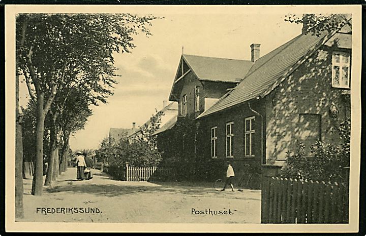 Frederikssund, posthuset. K. V. Nielsen no. 10828.