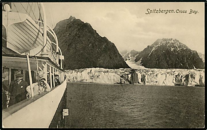 Svalbard / Spitzbergen. Cross Bay, udsigt fra turistskib. O. Svanöe no. 477.