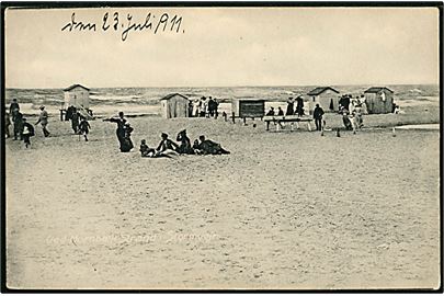 Hornbæk, strand og badehuse i stormvejr. U/no.