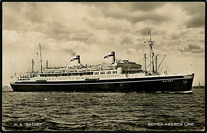 Batory, M/S, Gdynia-America Line på ruten København - Halifax - New York. 