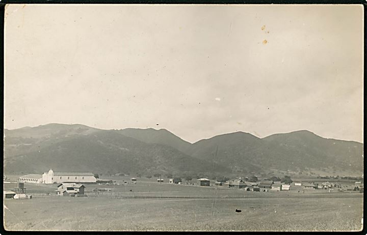 USA, Solvang, udsigt over den danske udvandrer by i Californien. Fotokort u/no.