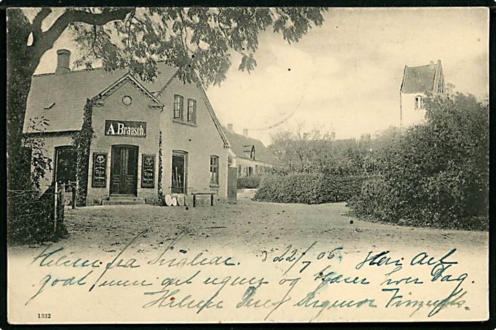 Store Fuglede, Købmand A. Braasch med kirke i baggrunden. No. 1332. 