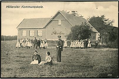 Hillerslev, kommuneskole med elever. No. 6359.