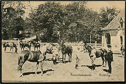 Kolding, Remontedepotet med soldat og heste. V. Schæffer u/no.