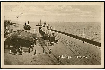 Helsingør Havnemole med jernbanespor. V. Türck no. 879. Har været opklæbet!