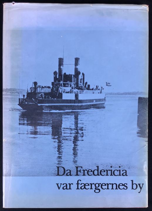 Da Fredericia var færgernes by af Poul Thiesen. 126 sider illustreret lokalhistorie med beskrivelse af både jernbane og færgedrift. 