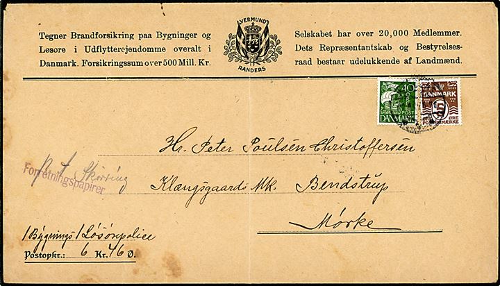 5 øre Bølgelinie og 40 øre Karavel på aflang kuvert fra forsikringsselskab sendt som forretningspapirer med postopkrævning fra Randers d. 12.4.1927 til Bendstrup pr. Mørke - eftersendt til Skørring. Fold. 