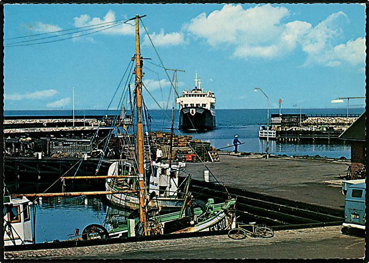 Læsø, Vesterø Havn, færgen ankommer. L. Remmer no. 43635/12.