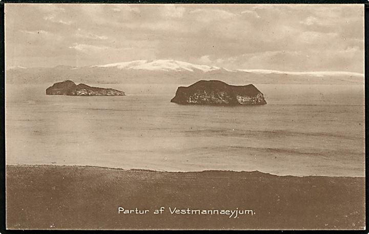 Island, Vestmannaøerne, udsigt. E. Jacobsen no. 17527.