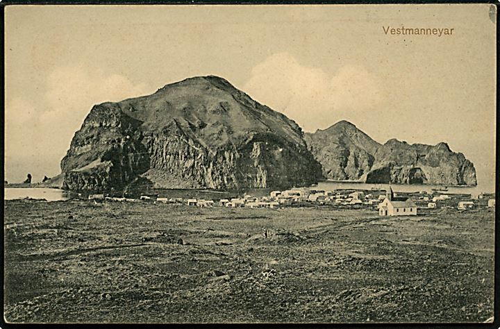 Island, Vestmannaøerne. Heimaey med bebyggelse. E. Gunnarsson u/no.