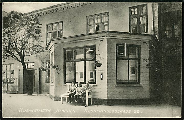 Købh., Kronprinsessegade 22 med Kuranstalten Klokken. No. 295. 