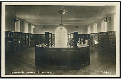 Esbjerg, Centralbiblioteket, Udlaanssal. Esbjerg Papirforsyning u/no. Frankeret med 5 øre Bølgelinie i parstykke annulleret brotype Id Esbjerg d. 8.8.1930 til Brønshøj.