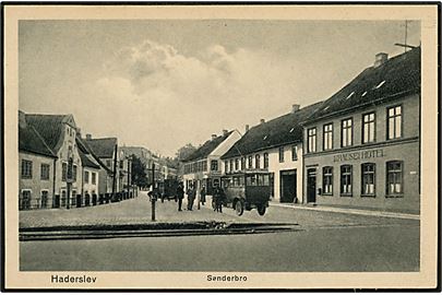 Haderslev, Sønderbro med Kause's Hotel og Rutebil. W. Schützsack no. 534.