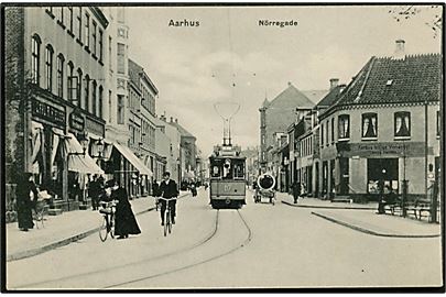 Aarhus, Nørregade med sporvogn no. 10. W. Rohweder u/no.