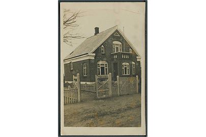 Villa med tømremester. Fotokort no. 38704.