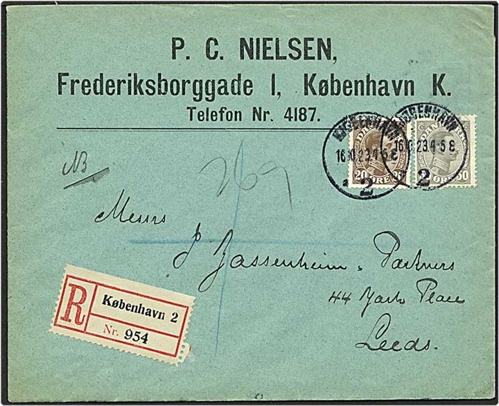 20 øre brun og 50 øre grå Chr. X på Rec. brev fra København d. 16.10.1923 til Leeds, England.