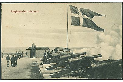 Flakbatteriet paa Kronborg saluterer, Helsingør. J.M. no. 262.