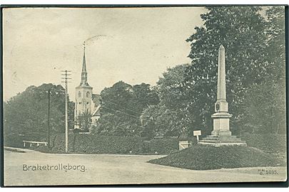 Brahetrolleborg Slot set fra Johan Ludvig Reventlow monumentet. H. H. O. no. 5035.