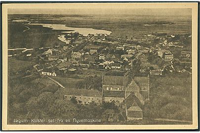 Løgum Kloster set fra en Flyvemaskine. Stenders no. 53468.