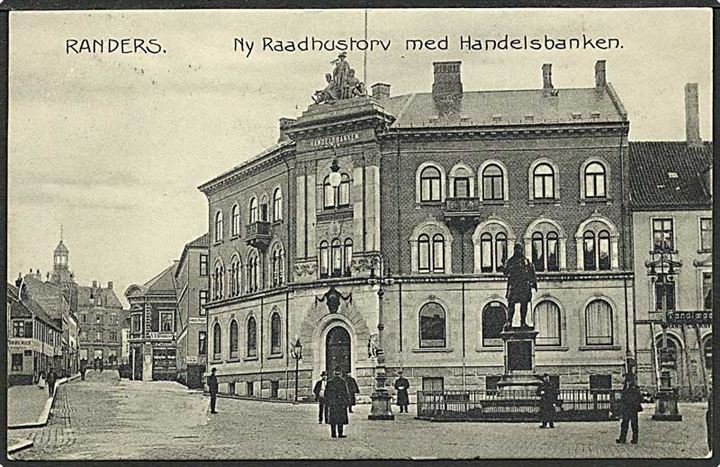 Ny Raadhustorv med handelsbanken i Randers. Stenders no. 10081.