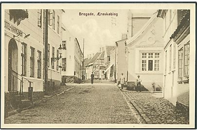 Brogade i Ærøskøbing. Hotel Harmonien ses til venstre. Stenders no. 45503.