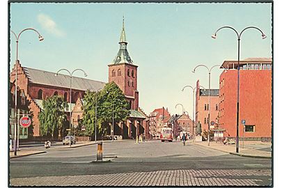 Domkirken og Raadhuset i Odense. Stenders, Farvefoto no. 40 508/5.