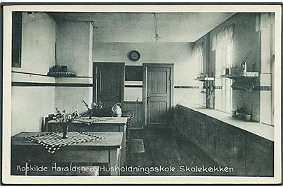 Haraldsborg Husholdningsskole med skolekøkken, Roskilde. Stenders no. 67779.