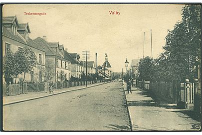 Trekronergade i Valby. Otto Jensens Forlag u/no. 